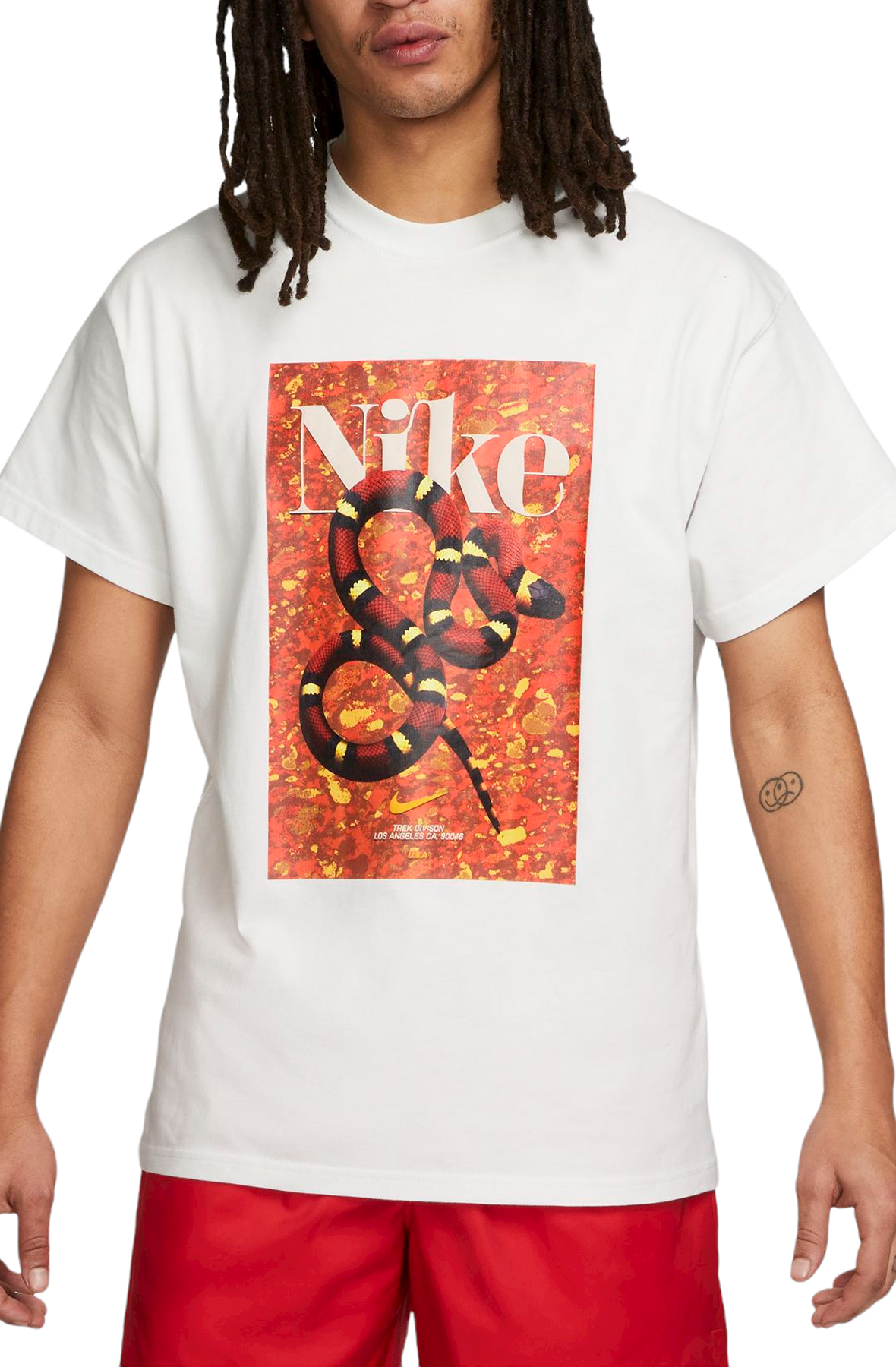 Nike / Boys' Sportswear Photo Sunrise Graphic T-Shirt
